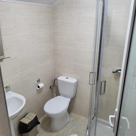 Casa Nueva Quarto em Acomodações Particulares