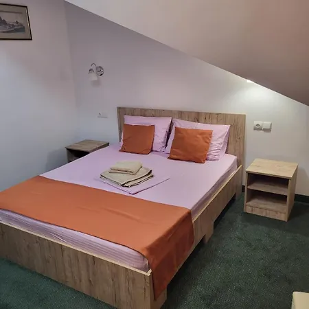Casa Nueva Gazde/Camere de închiriat